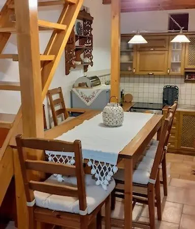 Holiday home κοντύλι - σπίτι στη χώρα, με θέα το κάστρο Skyros